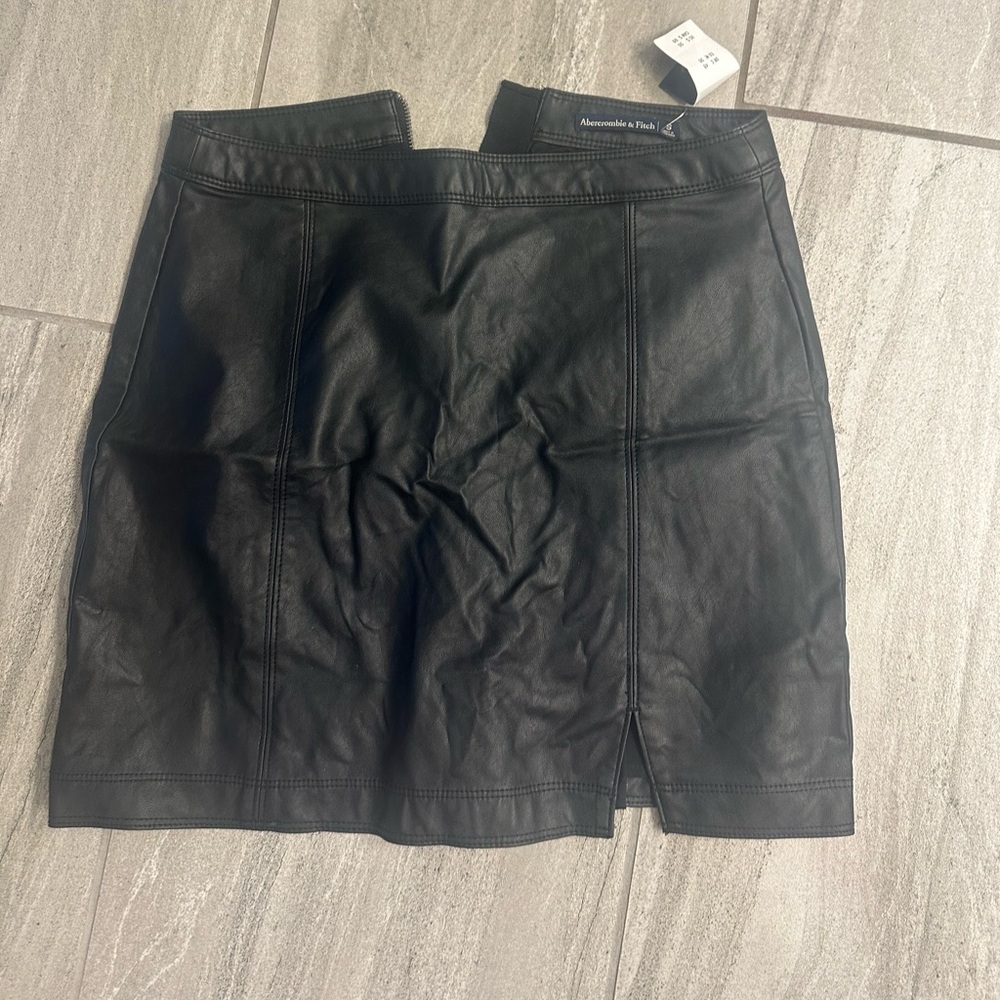 Abercrombie & Fitch Black Pencil Skirt